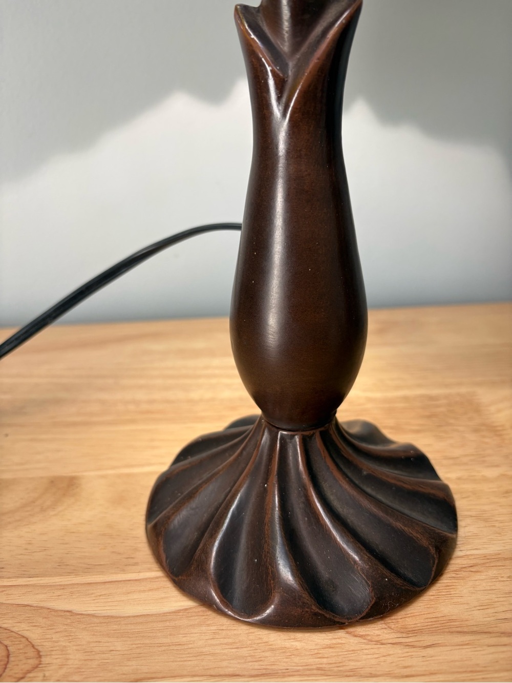 Stained Table Lamp - Multicolor Tiffany-Style Home Art (Not glass) - Picture 5 of 14